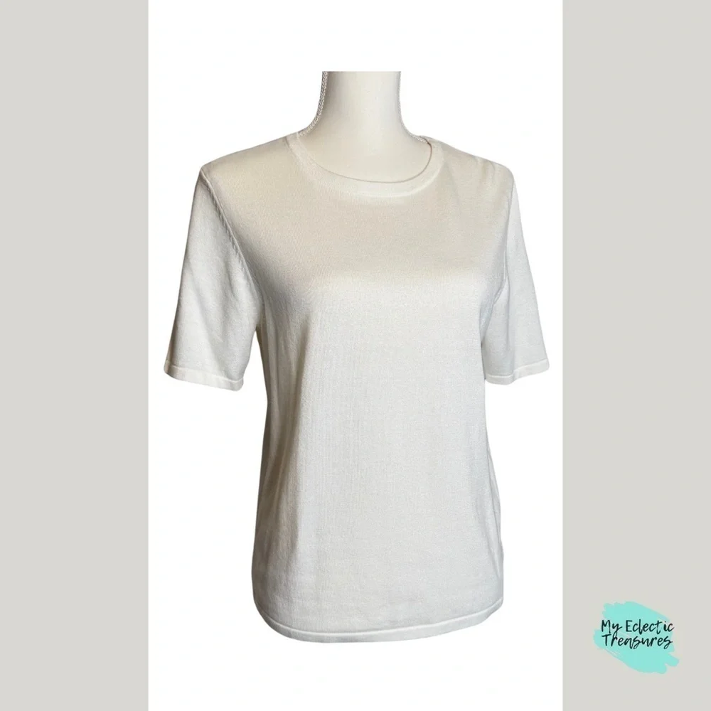 Liz Baker White Fitted Crew Neck Sweater Size Medium